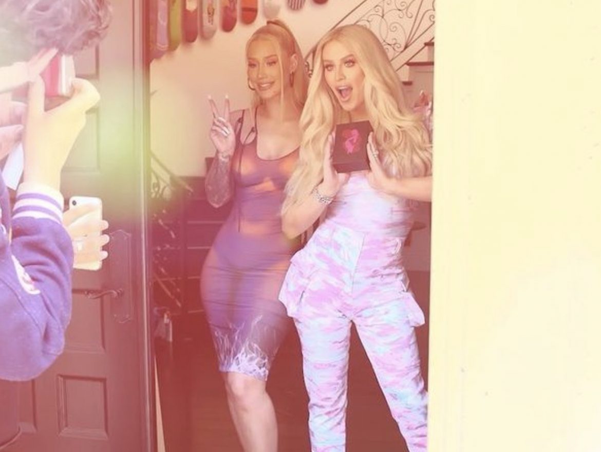 Iggy Azalea Could Make An Ice Cream Cone Melt In These 4 Outdoors Pics – SOHH.com