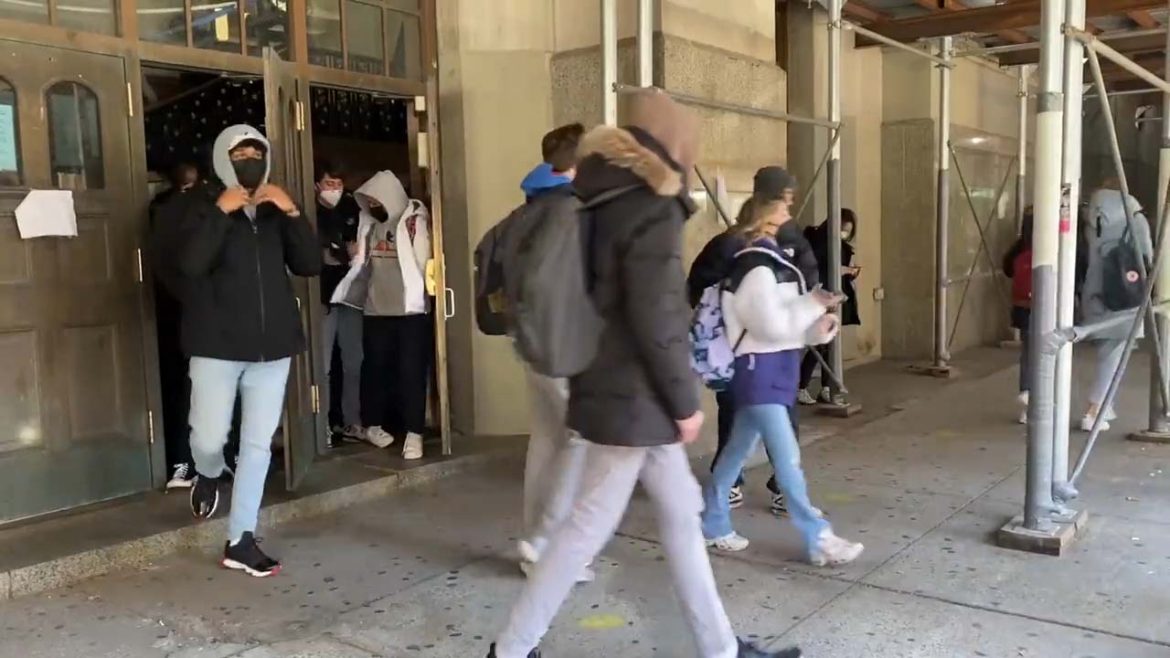 NYC High School Students Stage Walkout In Protest Of Unsafe Covid Conditions – SOHH.com