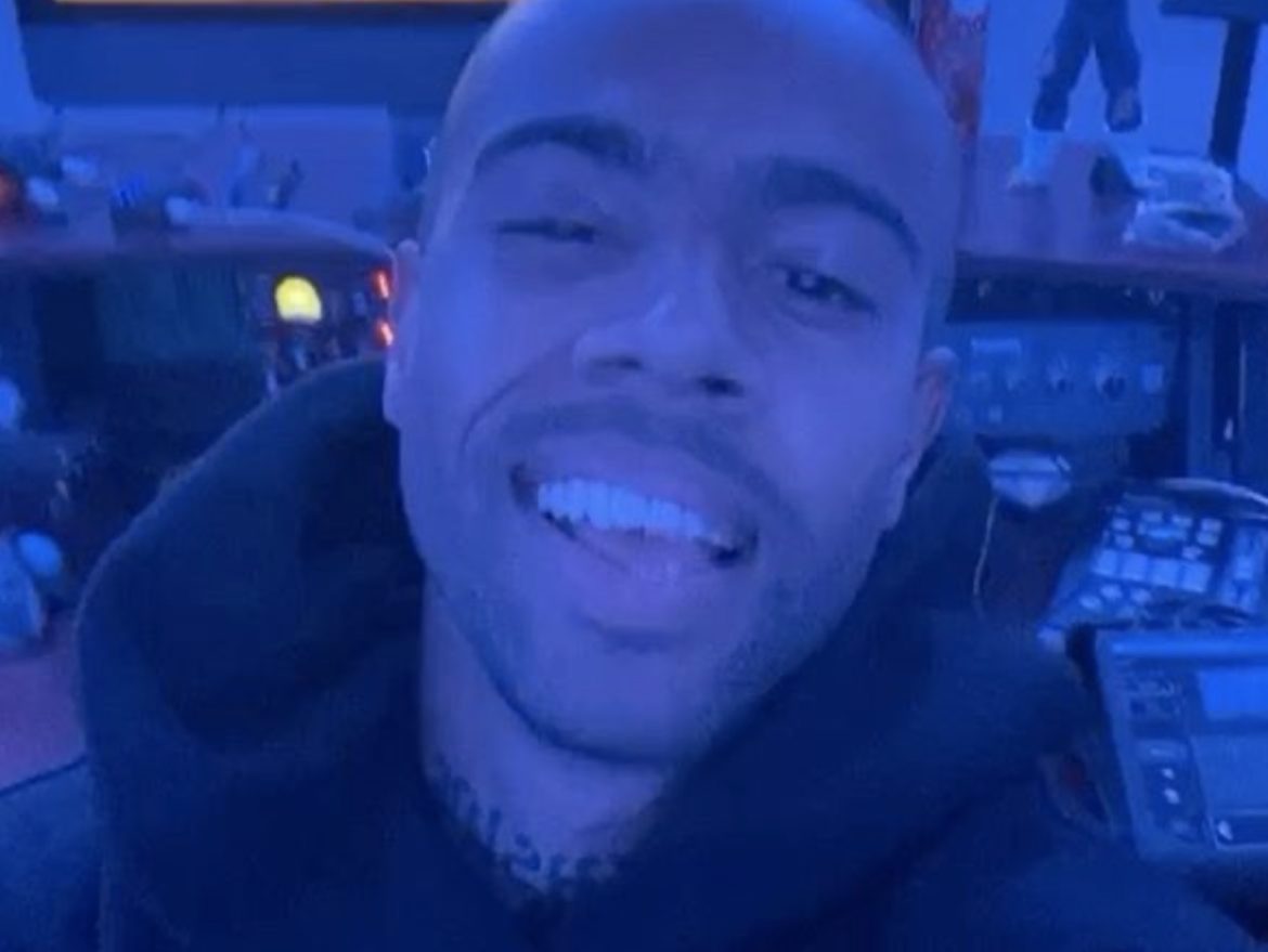 Vic Mensa And Chance The Rapper Reunite In Ghana – SOHH.com