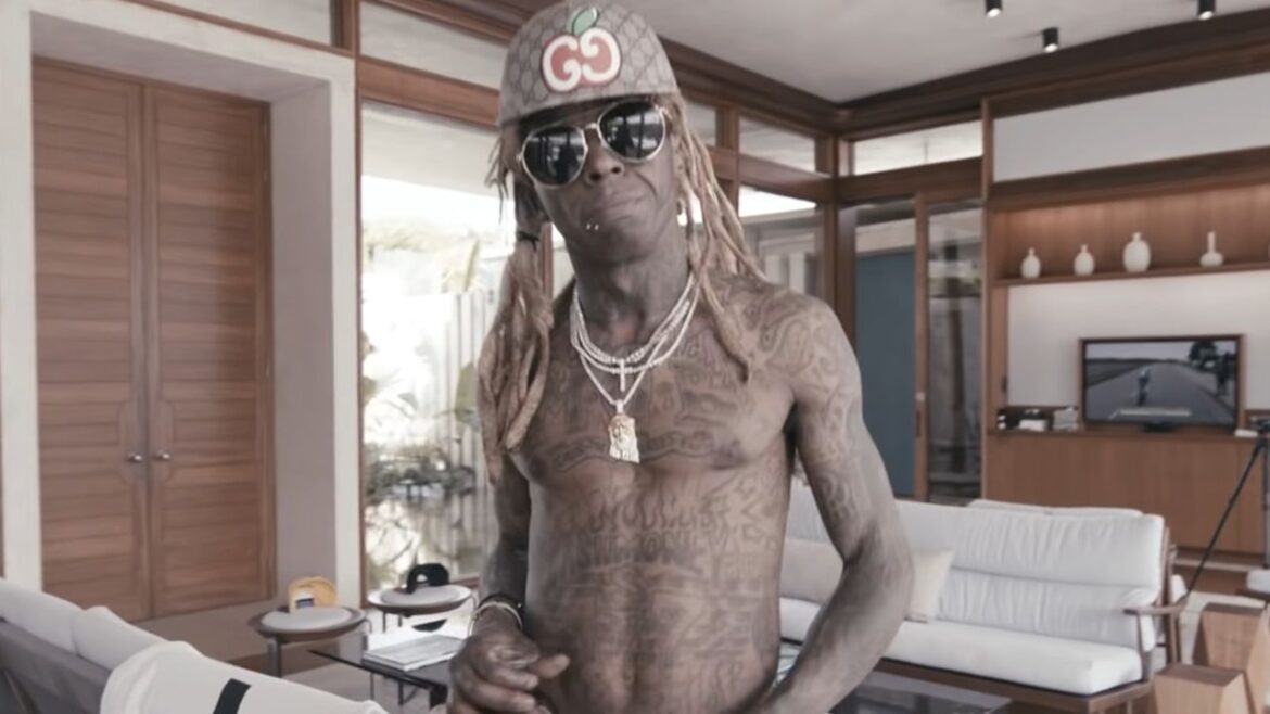 Lil Wayne Announces Weezyana Fest Postponement