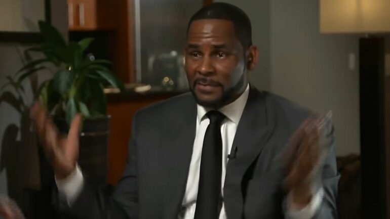 Texts Between R. Kelly’s Ex-Girlfriend And Her Mother Exposed