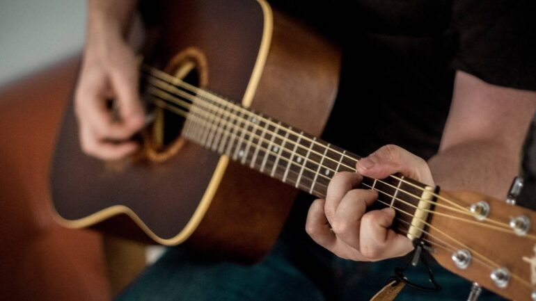 10 60-second Pro Songwriting Tips You Can Use Now
