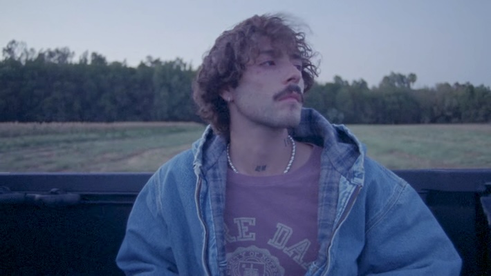 Chezile Shares ‘Still In Love,’ A Chill New Song