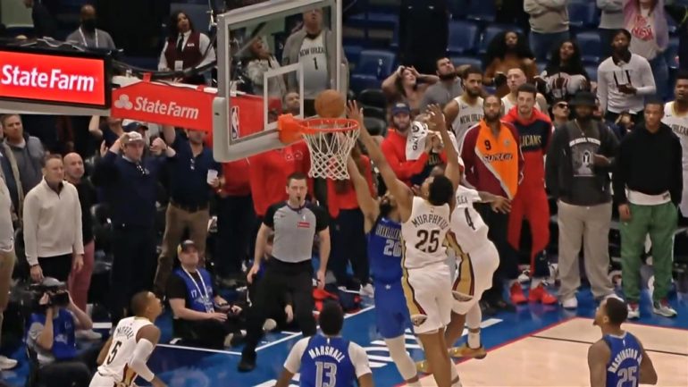 Refs Miss Clear Goaltend That Cost Mavs Win Over Pelicans