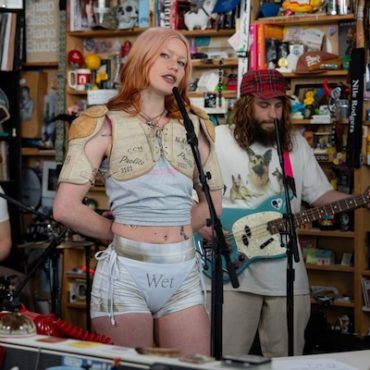 Wet Leg’s Tiny Desk Concert: Video