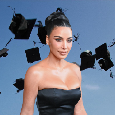 Kim Kardashian Breaks Down From Stress & Pain While Studying For The Bar Exam